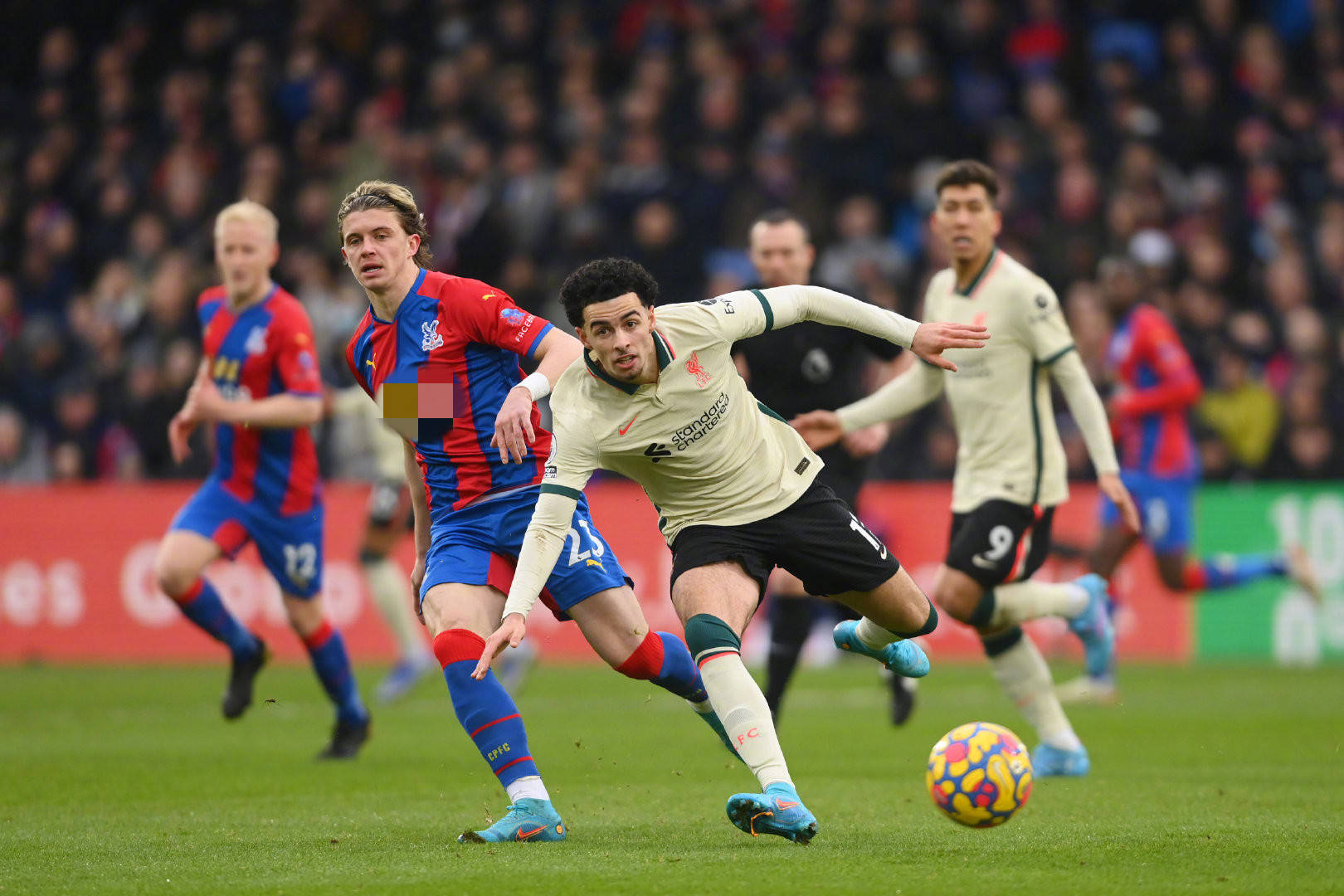 表现令人刮 表现令人刮